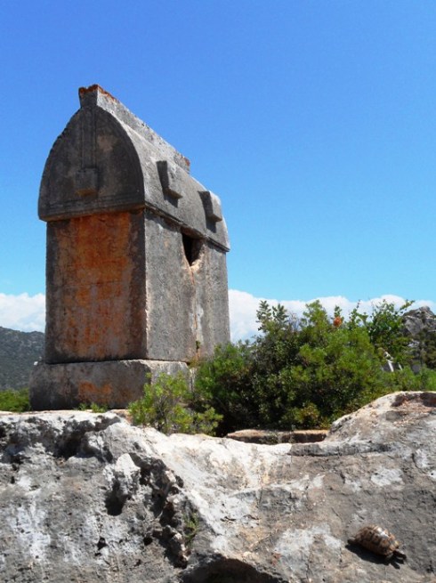 Color photo of ancient Roman ruins